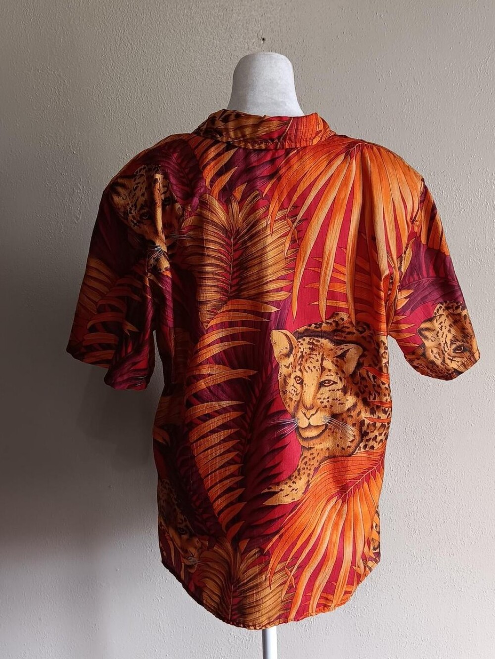 Loud Artsy Vintage Wild Cheetah Button Up Blouse Approx Size Large, 90s Tropical